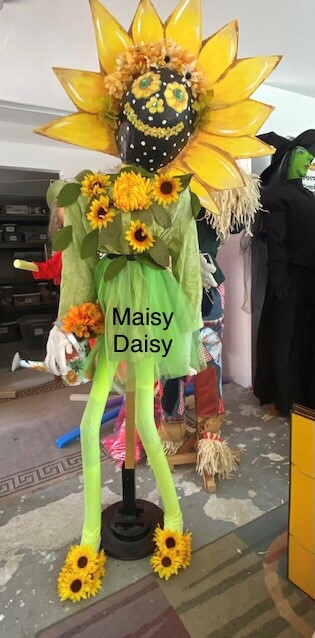 Scarecrow Rentals & Sales - Fallbrook Chamber of Commerce - maisy_daisy